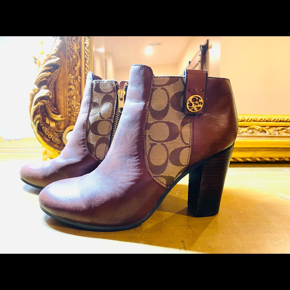 Coach Chelsea Style Boots Brown Leather Size 9